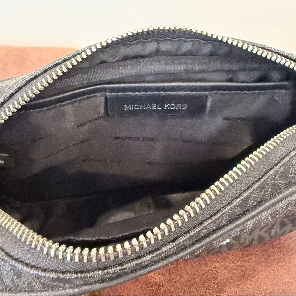 Michael Kors Charcoal Logo Classic Crossbody Bag with Chic Infinity Scarf